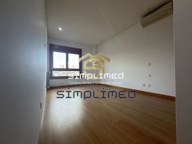 Apartamento T3 para Venda em Odivelas Foto 25