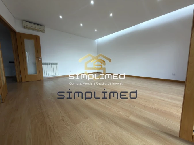 Apartamento T3 para Venda em Odivelas Foto 22