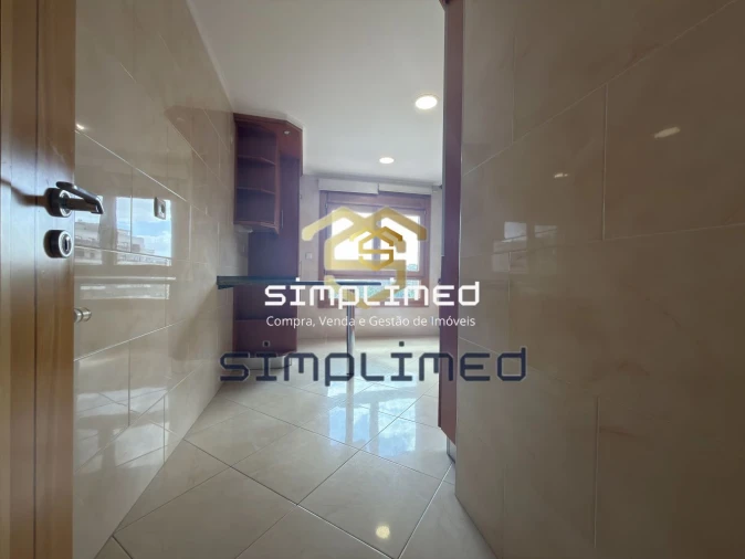 Apartamento T3 para Venda em Odivelas Foto 18