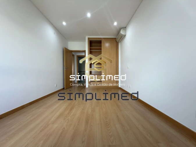 Apartamento T3 para Venda em Odivelas Foto 11