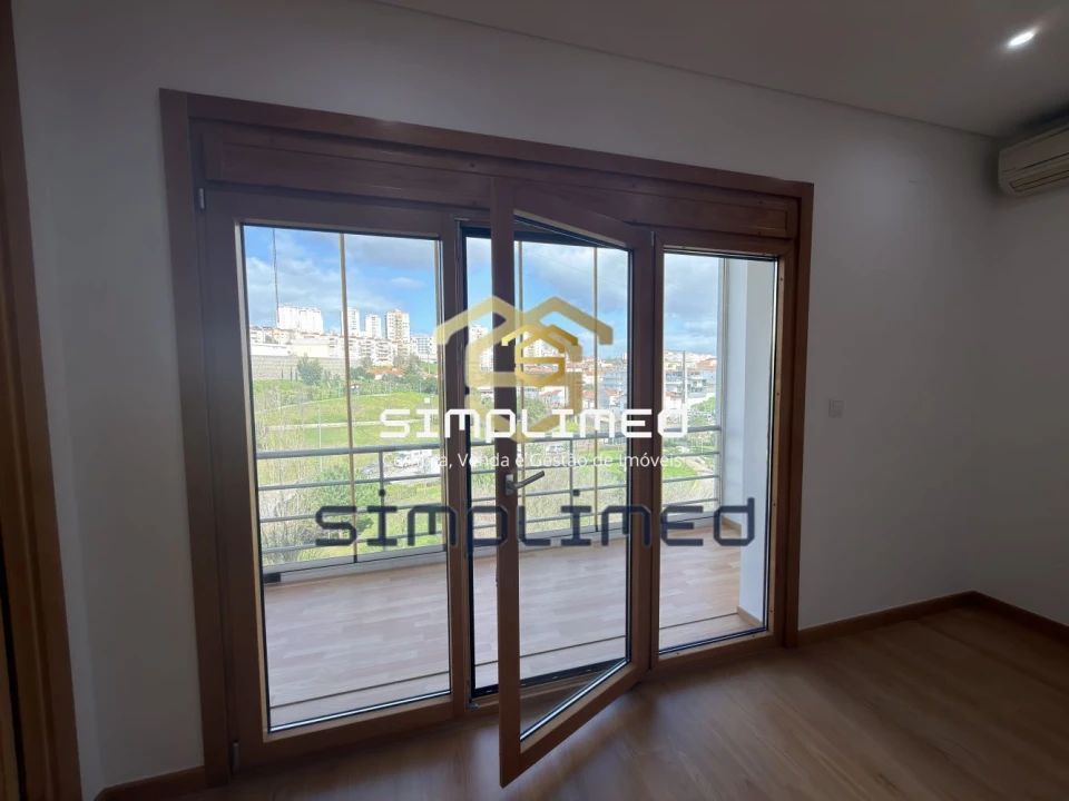 Apartamento T3 para Venda em Odivelas Foto 5