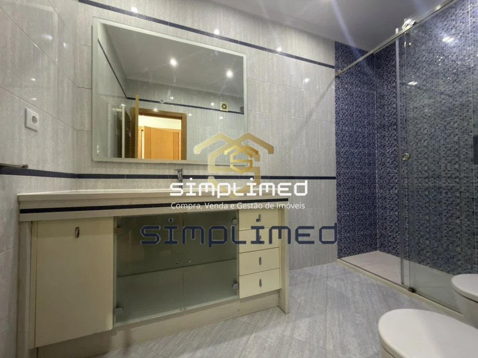 Apartamento T3 para Venda em Odivelas Foto 28