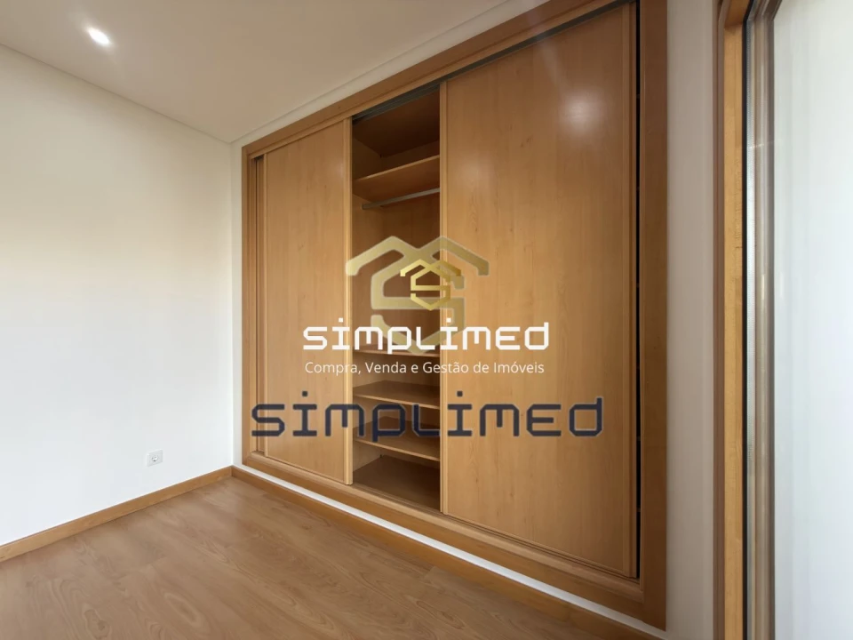 Apartamento T3 para Venda em Odivelas Foto 9