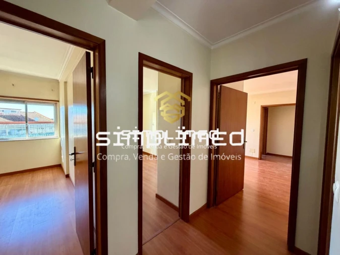 Apartamento T2 para Venda em Queluz e Belas Foto 11