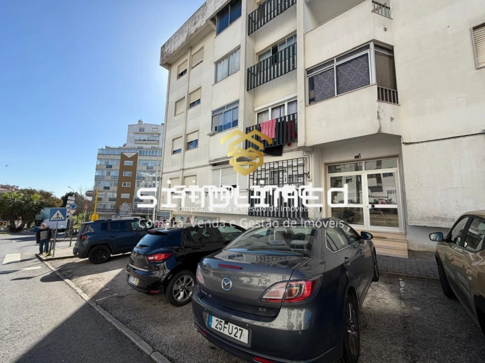 Apartamento T2 para Venda em Queluz e Belas Foto 22