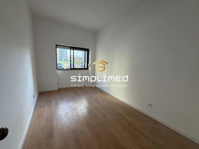 Apartamento T2 para Venda em Barreiro e Lavradio Foto 17