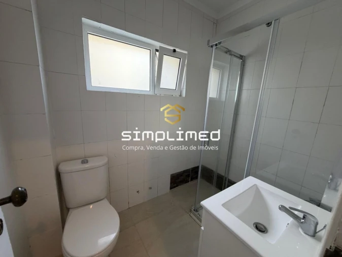 Apartamento T2 para Venda em Barreiro e Lavradio Foto 16