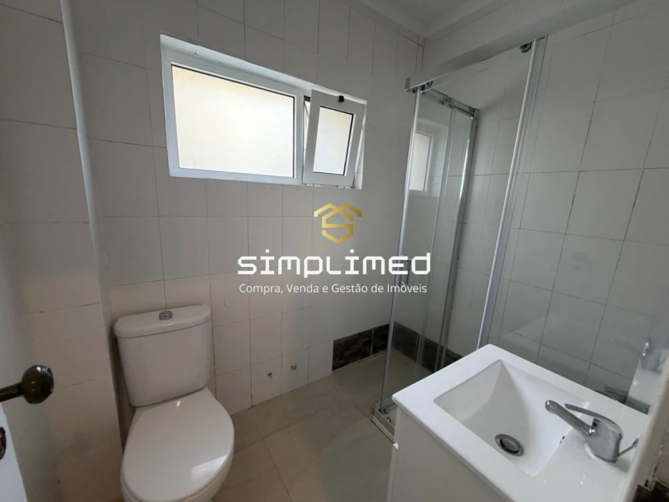 Apartamento T2 para Venda em Barreiro e Lavradio Foto 16