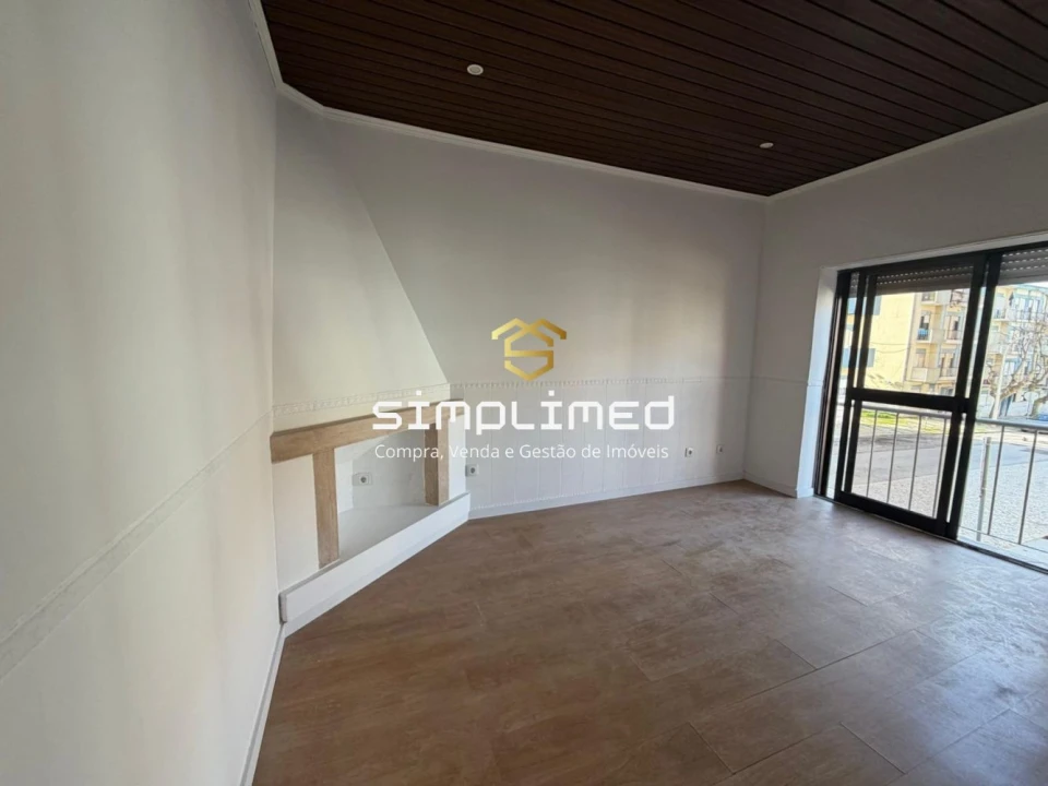 Apartamento T2 para Venda em Barreiro e Lavradio Foto 11