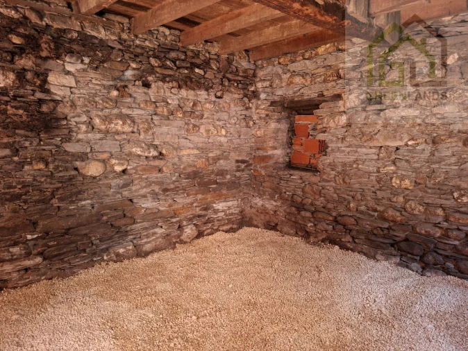 Moradia T2 para Venda em Côja e Barril de Alva Foto 13