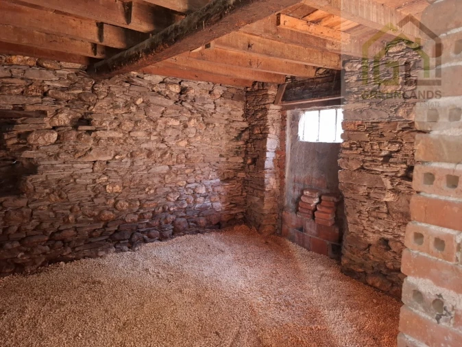 Moradia T2 para Venda em Côja e Barril de Alva Foto 10