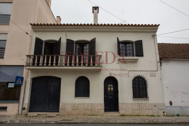 Moradia T7 para Venda em Almeirim Foto 68