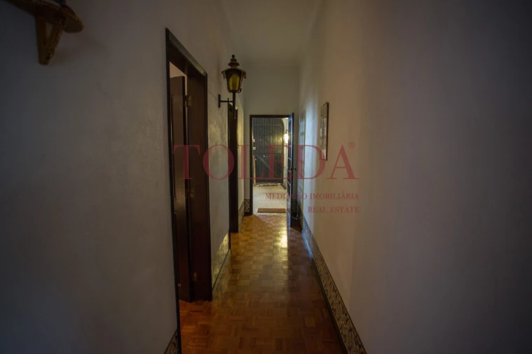 Moradia T7 para Venda em Almeirim Foto 47