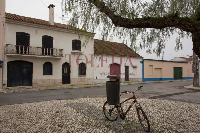 Moradia T7 para Venda em Almeirim Foto 69