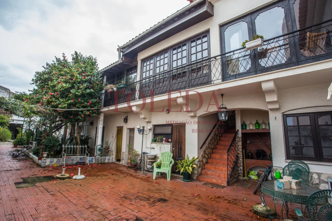 Moradia T7 para Venda em Almeirim Foto 60