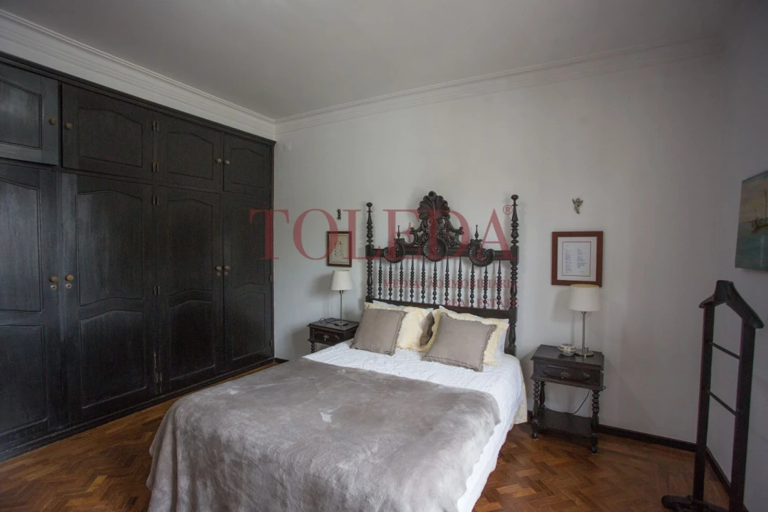 Moradia T7 para Venda em Almeirim Foto 32