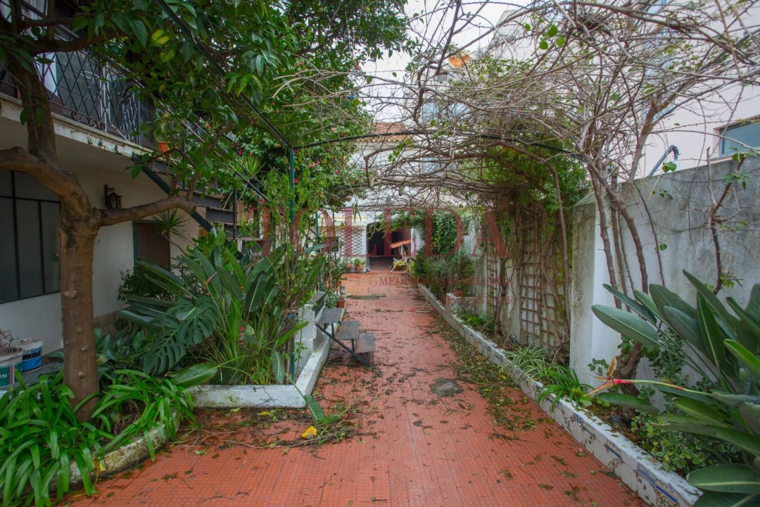 Moradia T7 para Venda em Almeirim Foto 48