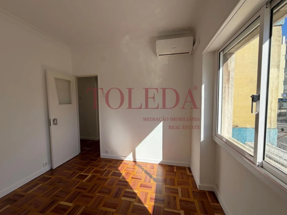 Apartamento T3 para Venda em Águas Livres Foto 14