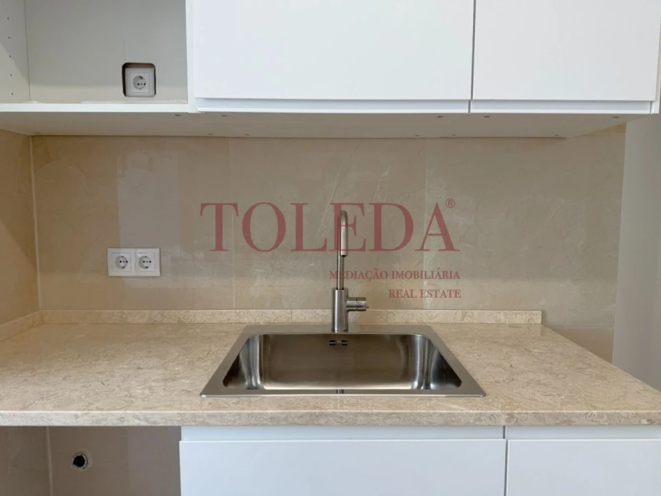 Apartamento T3 para Venda em Águas Livres Foto 3