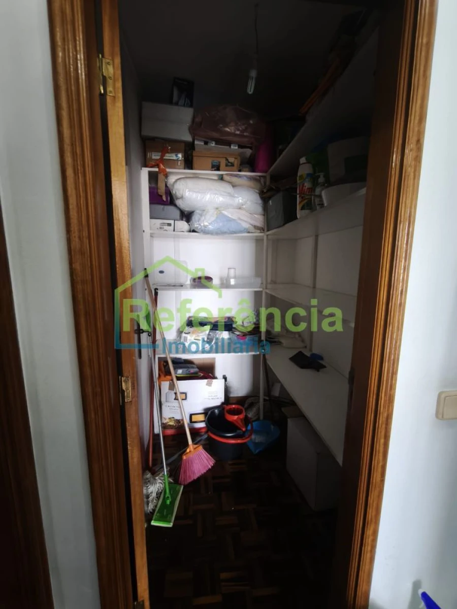 Apartamento T2 para Venda em Santa Maria Maior Foto 8