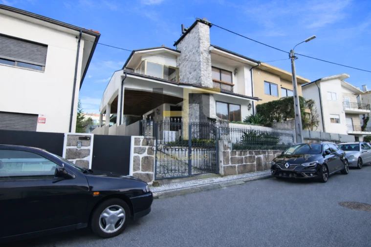 Moradia T4 para Venda em Ermesinde Foto 33