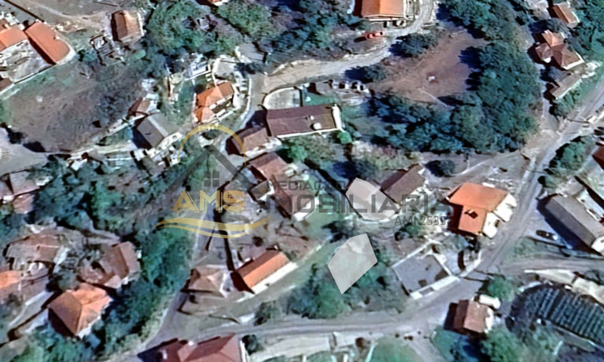 Moradia T2 para Venda em Quinchães Foto 23