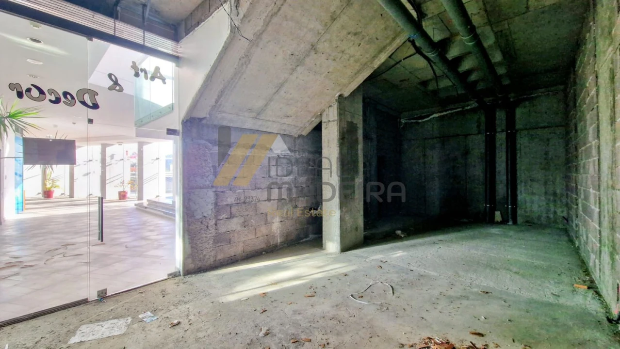 Loja para Arrendamento em Santa Cruz Foto 5