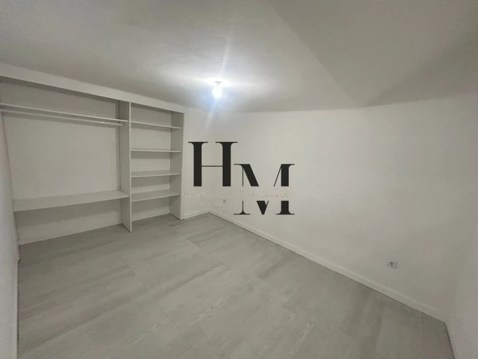 Loja para Venda em Almada, Cova da Piedade, Pragal e Cacilhas Foto 2