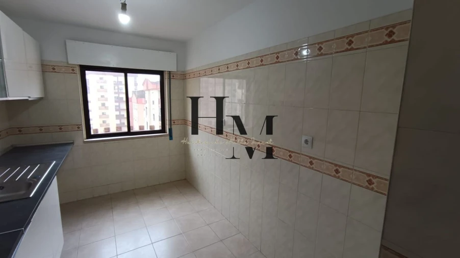 Apartamento T2 para Venda em Algueirão-Mem Martins Foto 11