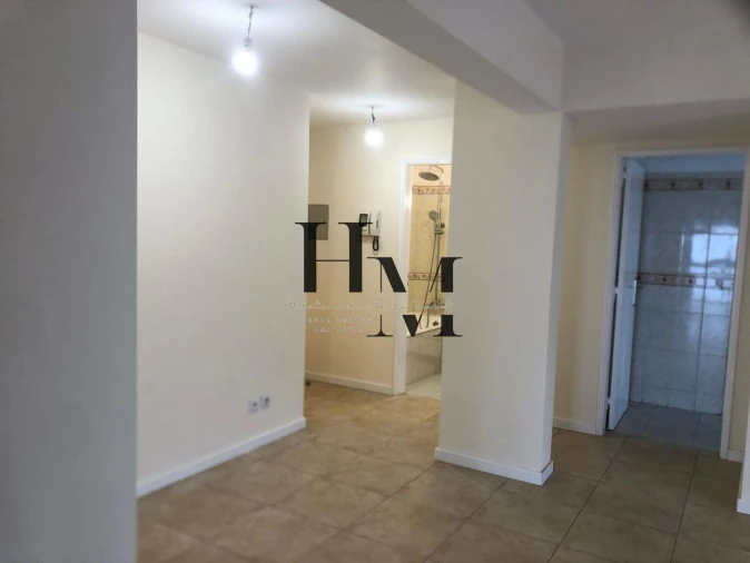 Apartamento T2 para Venda em Algueirão-Mem Martins Foto 4