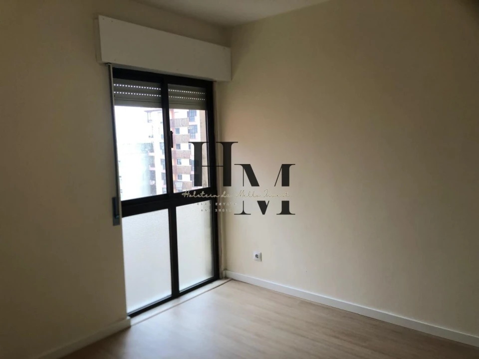 Apartamento T2 para Venda em Algueirão-Mem Martins Foto 24