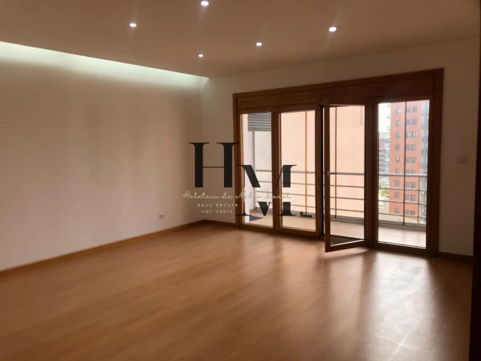 Apartamento T3 para Venda em Odivelas Foto 4