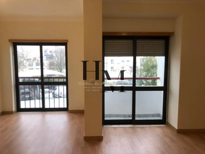 Apartamento T3 para Venda em Rio de Mouro Foto 4