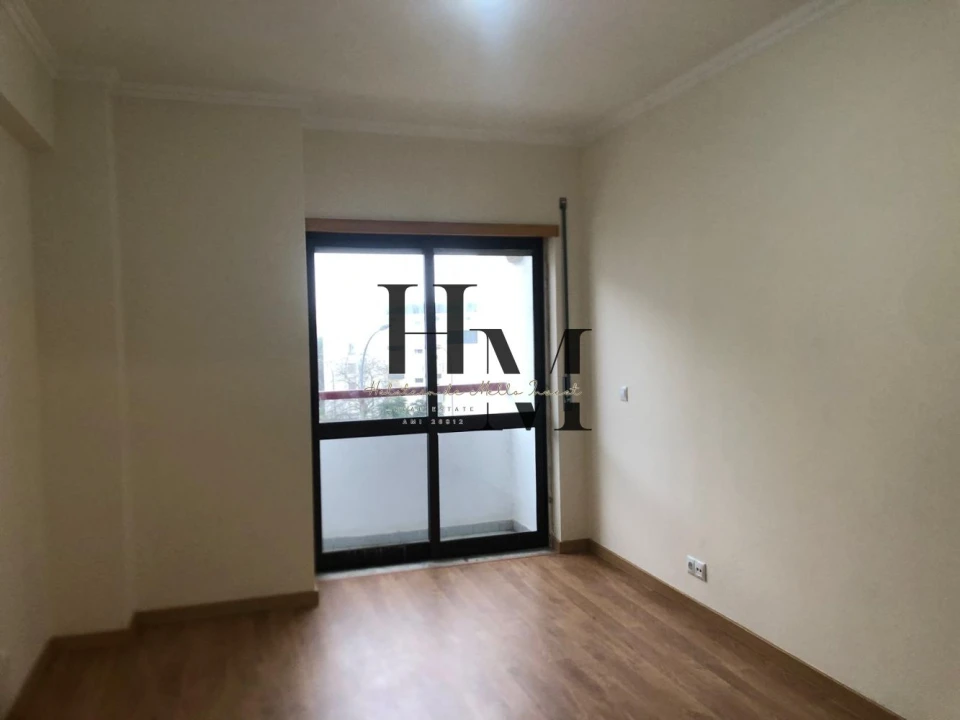 Apartamento T3 para Venda em Rio de Mouro Foto 7