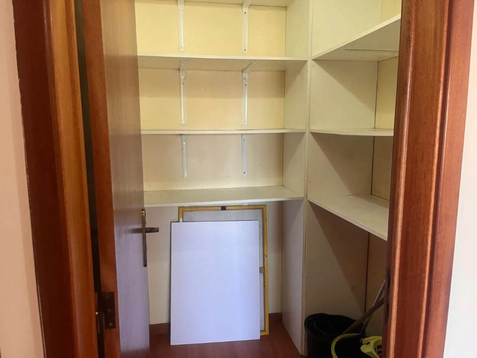 Apartamento T2 para Venda em Queluz e Belas Foto 6