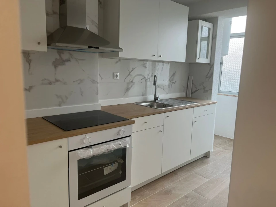 Apartamento T2 para Venda em Falagueira-Venda Nova Foto 4