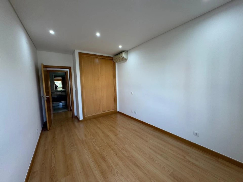 Apartamento T3 para Venda em Odivelas Foto 19