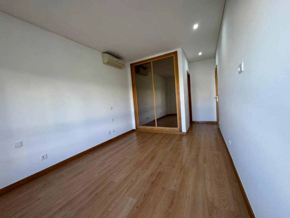 Apartamento T3 para Venda em Odivelas Foto 24