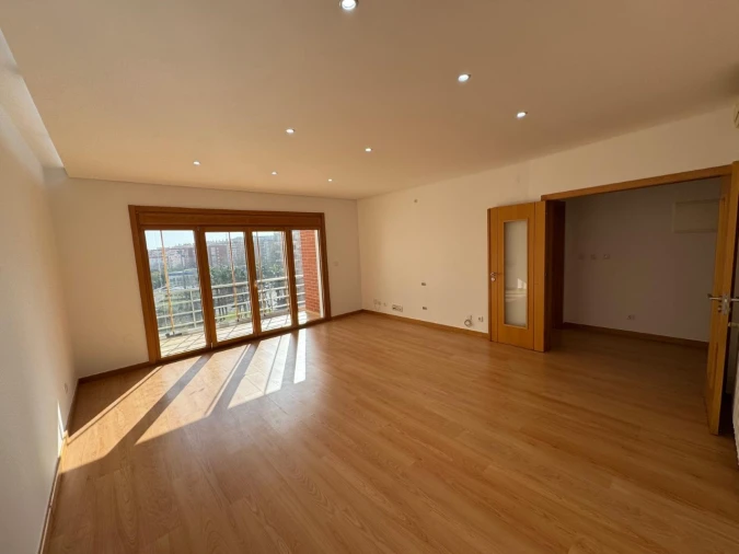 Apartamento T3 para Venda em Odivelas Foto 10