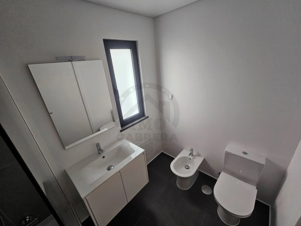 Moradia T3 para Venda em Camara de Lobos Foto 17