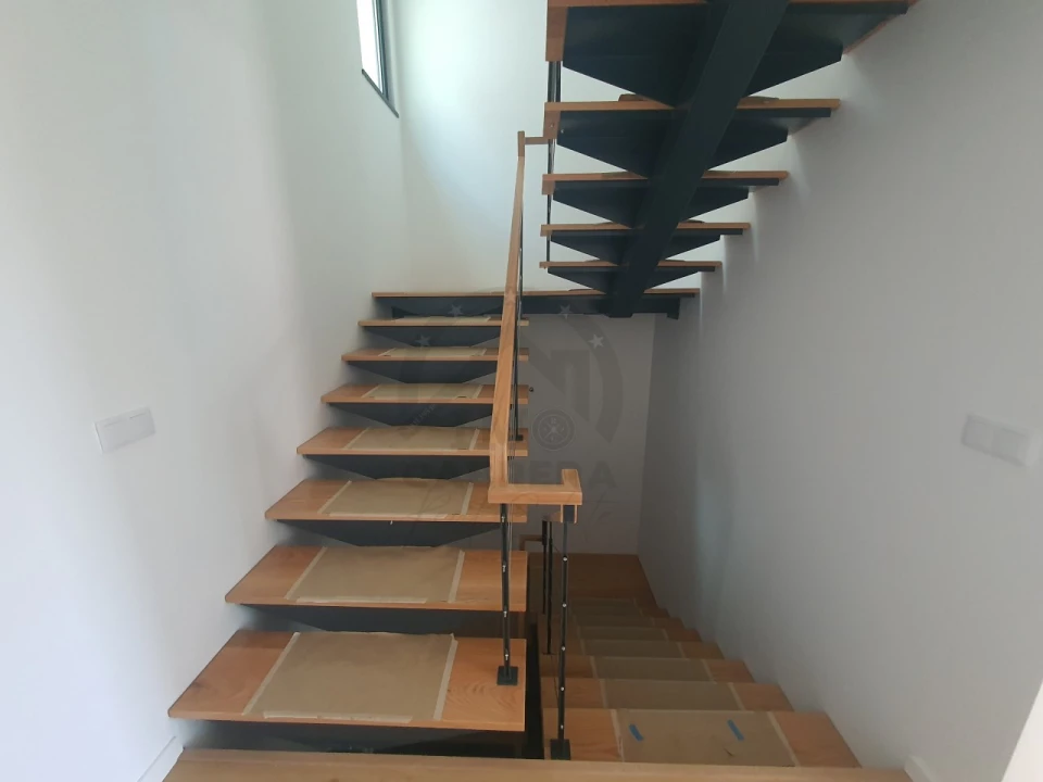 Moradia T3 para Venda em Camara de Lobos Foto 12