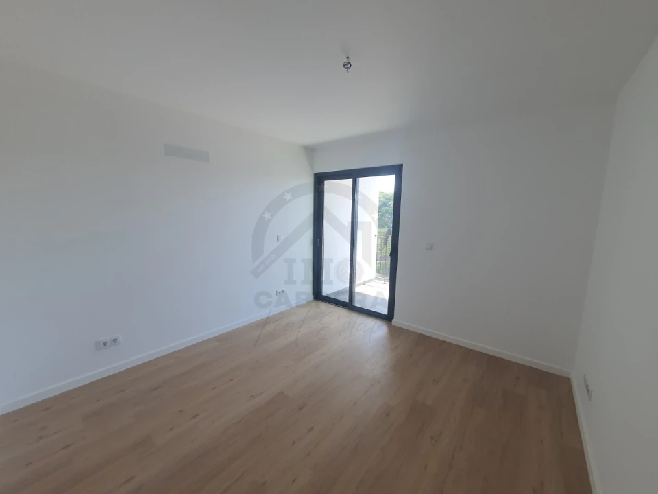 Moradia T3 para Venda em Camara de Lobos Foto 21