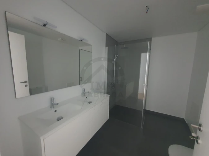 Moradia T3 para Venda em Camara de Lobos Foto 24