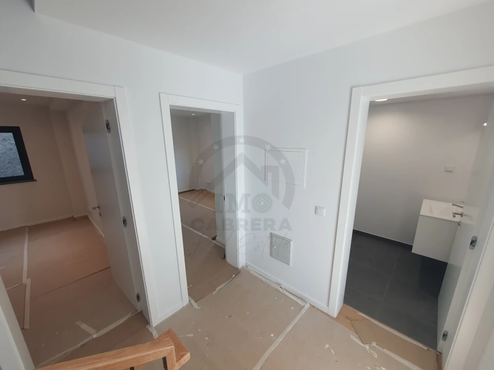 Moradia T3 para Venda em Camara de Lobos Foto 6