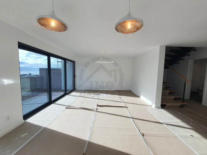 Moradia T3 para Venda em Camara de Lobos Foto 21