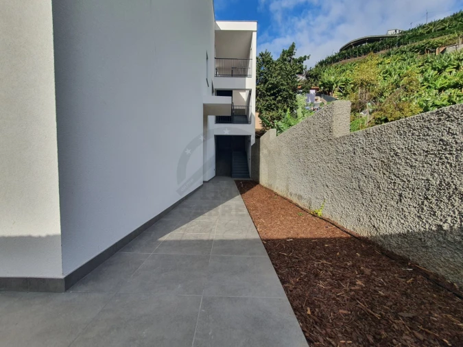 Moradia T3 para Venda em Camara de Lobos Foto 23