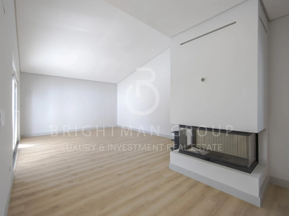 Moradia T4 para Venda em Corroios Foto 6