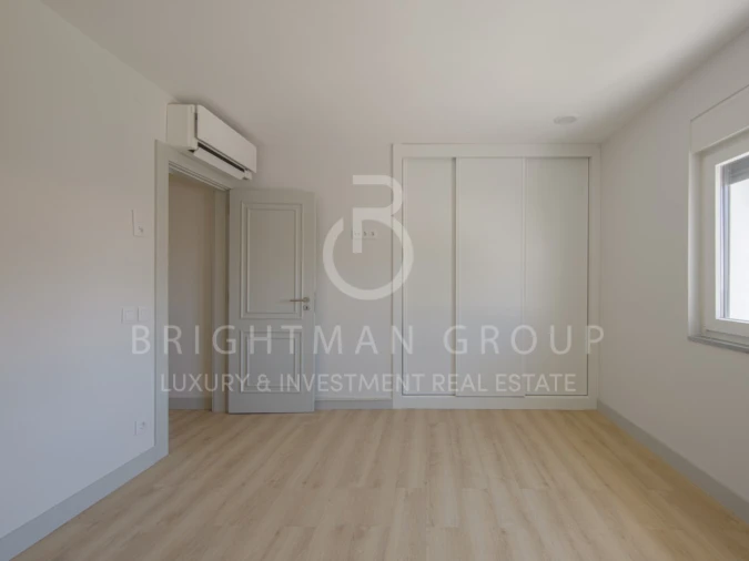 Moradia T4 para Venda em Corroios Foto 25