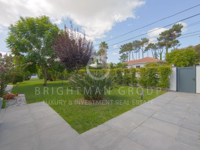 Moradia T4 para Venda em Corroios Foto 30