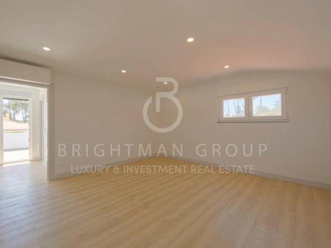 Moradia T4 para Venda em Corroios Foto 18